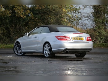 Used Mercedes-Benz E Class 2011 for sale - 76631846: Photo