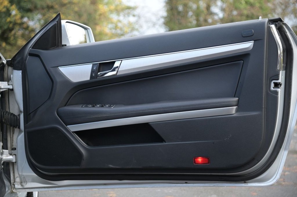 Used Mercedes-Benz E Class 2011 for sale - 76631846: Photo 30