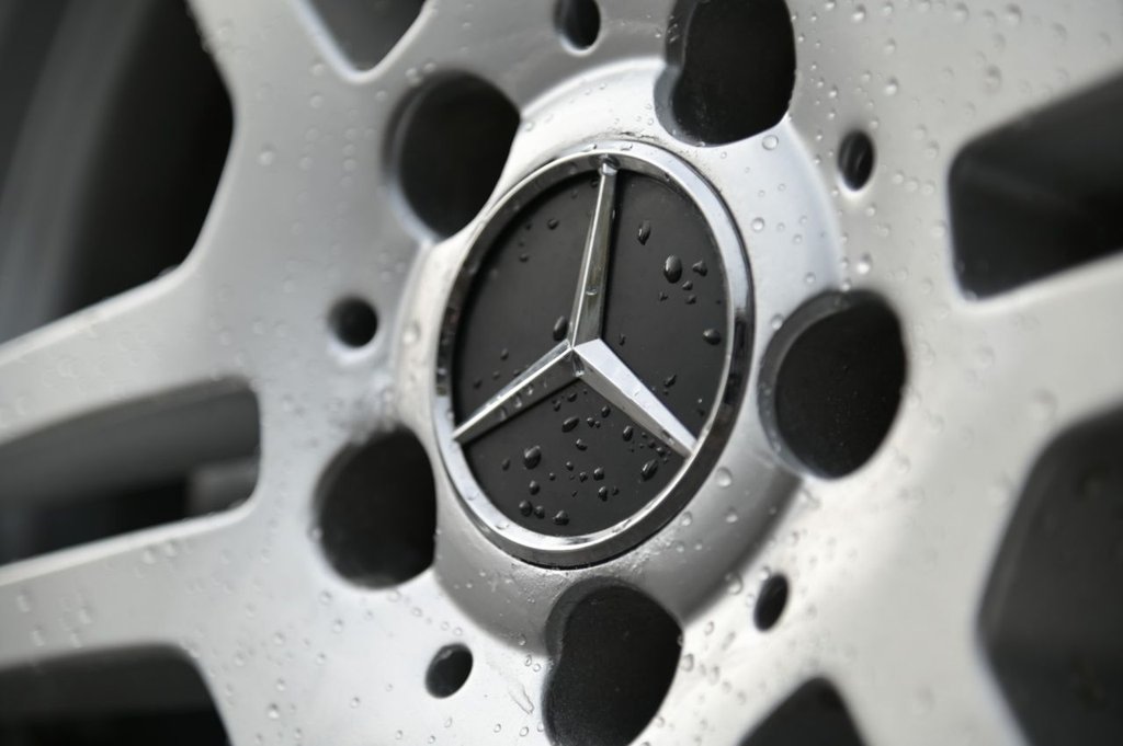 Used Mercedes-Benz E Class 2011 for sale - 76631846: Photo 41