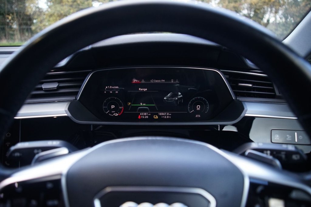 Used Audi e-tron 2020 for sale - 76396383: Photo 15