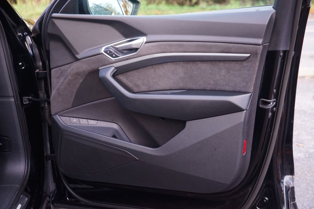 Used Audi e-tron 2020 for sale - 76396383: Photo 28