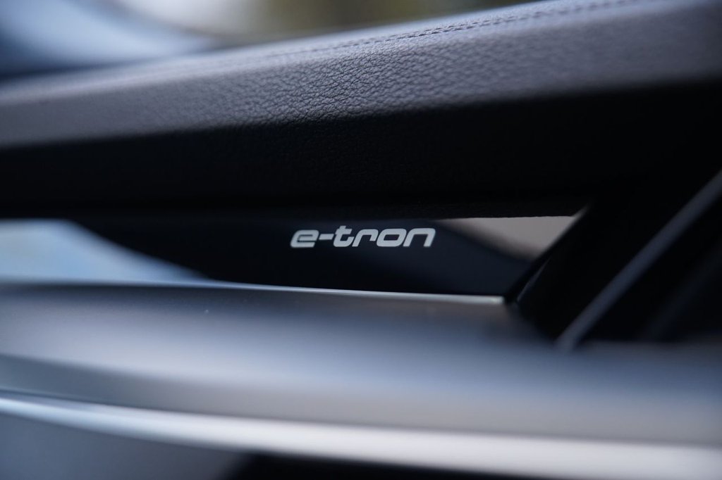 Used Audi e-tron 2020 for sale - 76396383: Photo 9