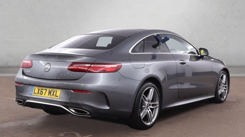 Used Mercedes-Benz E Class 2017 for sale - 77276128: Photo 2