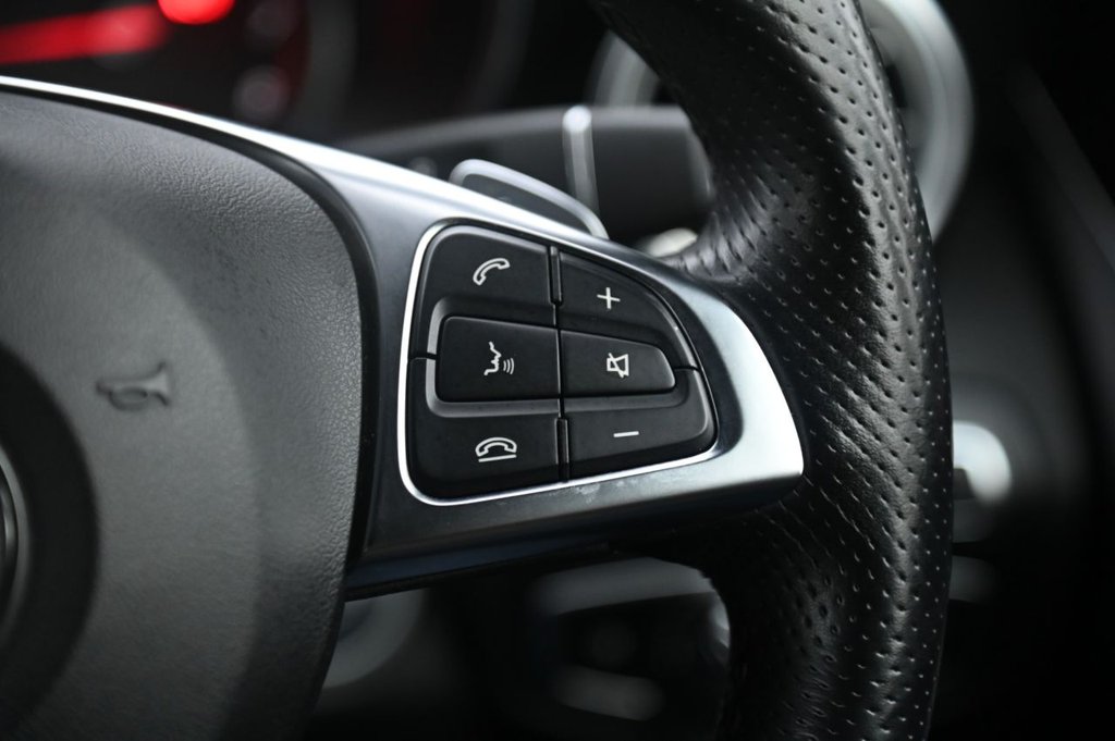 Used Mercedes-Benz GLC 2018 for sale - 76986120: Photo 12