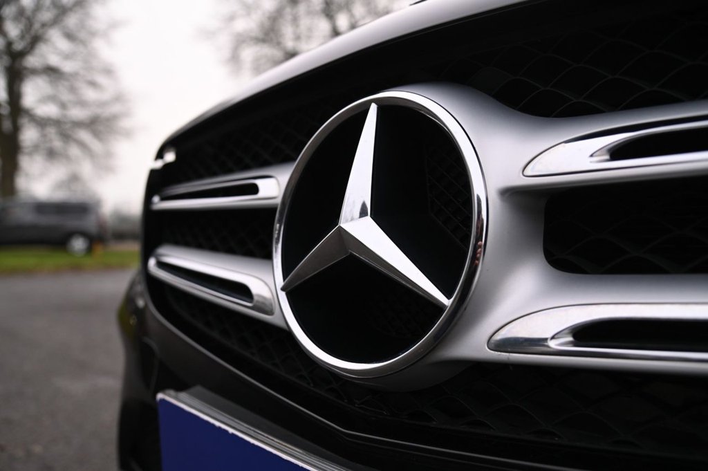 Used Mercedes-Benz GLC 2018 for sale - 76986120: Photo 35