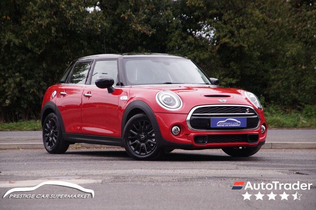 Used MINI Hatch 2019 for sale - 76047915: Photo 1