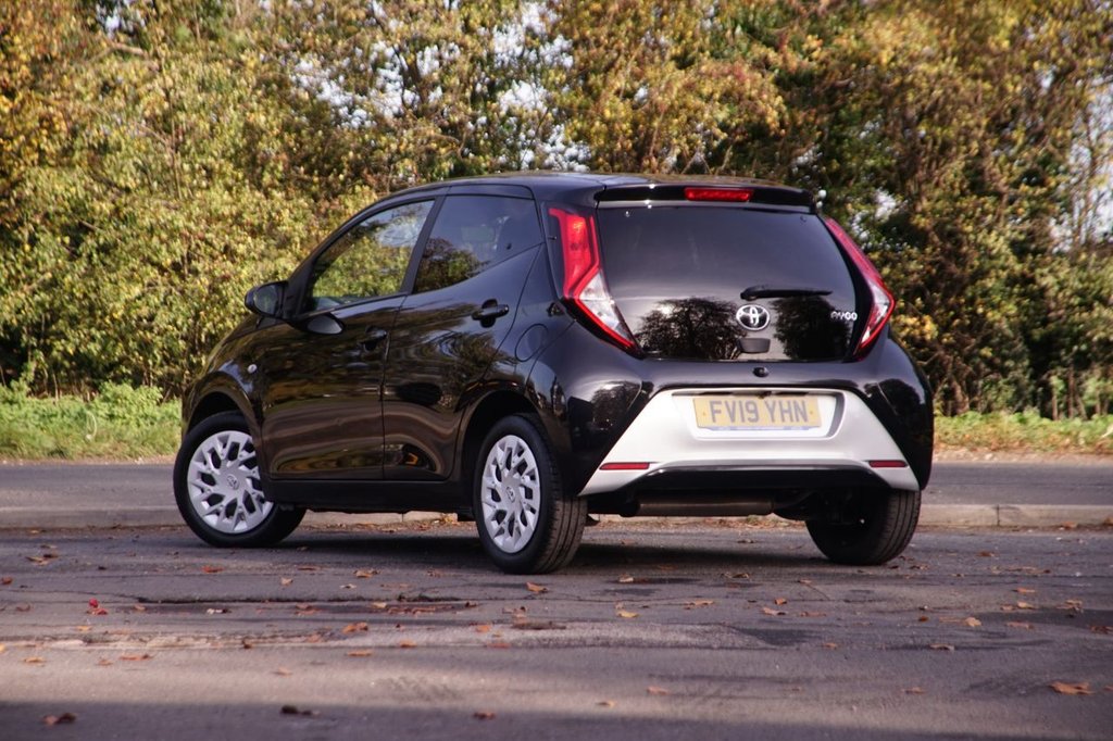 Used Toyota AYGO 2019 for sale - 76173389: Photo 2