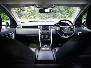 Used Land Rover Discovery Sport 2018 for sale - 75876858: Photo
