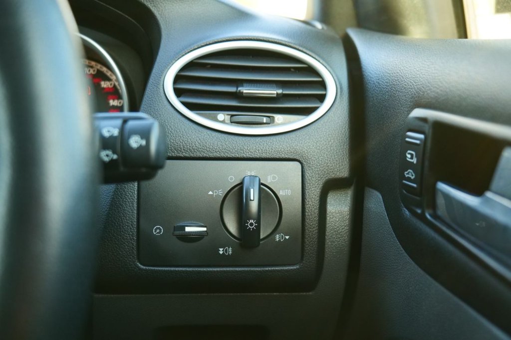 Used Ford Focus 2009 for sale - 77734149: Photo 16