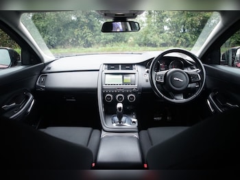 Used Jaguar E-Pace 2018 for sale - 76266503: Photo