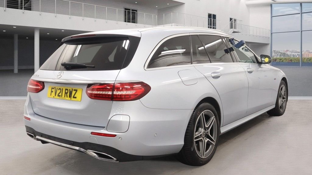 Used Mercedes-Benz E Class 2021 for sale - 76406596: Photo 2