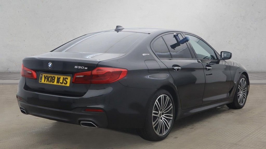 Used BMW 5 Series 2018 for sale - 76973452: Photo 2