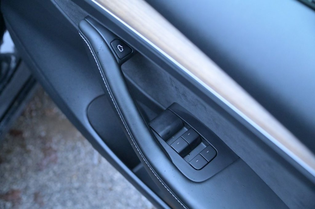 Used Tesla Model 3 2021 for sale - 77319520: Photo 22