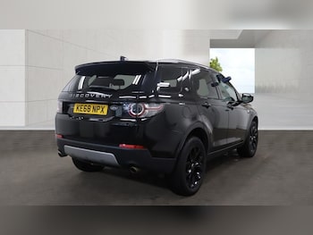 Used Land Rover Discovery Sport 2018 for sale - 78887724: Photo