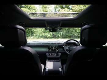 Used Land Rover Defender 2023 for sale - 74930811: Photo