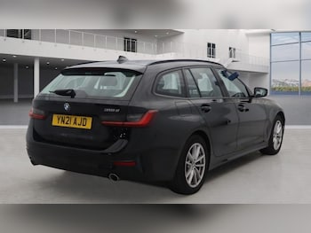 Used BMW 3 Series 2021 for sale - 76406589: Photo