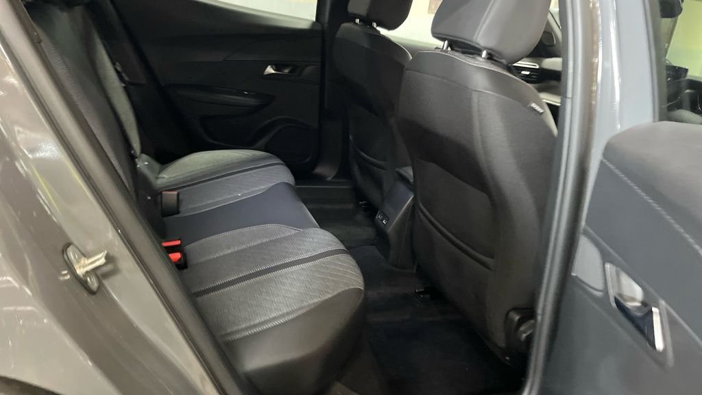 Used Peugeot 2008 2023 for sale - 78017662: Photo 8