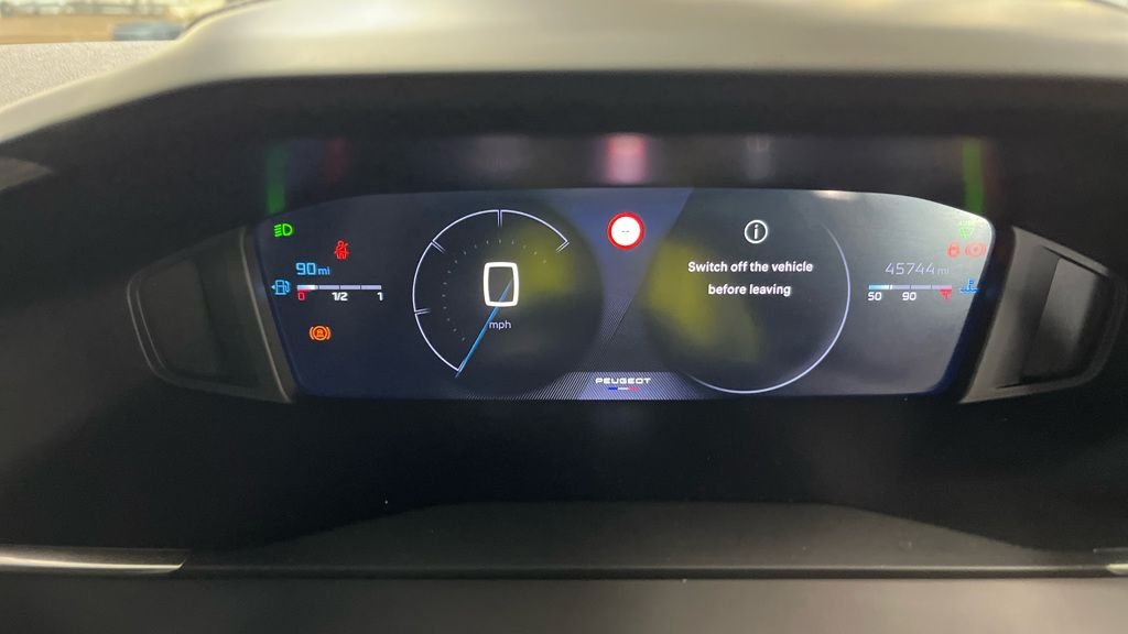 Used Peugeot 2008 2023 for sale - 78017662: Photo 9