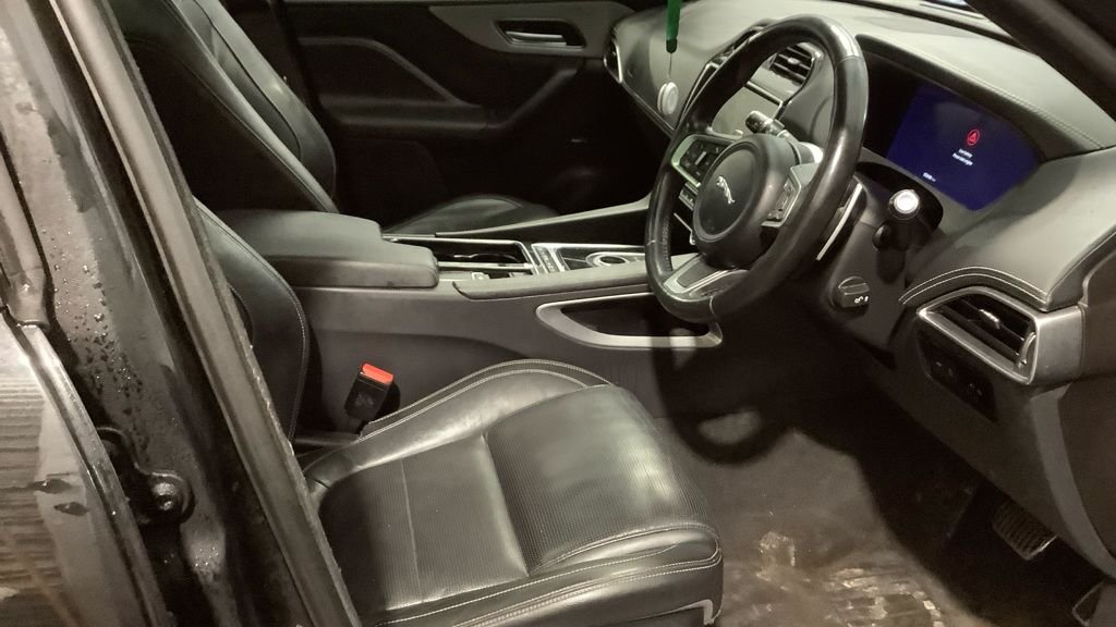 Used Jaguar F-Pace 2019 for sale - 77967538: Photo 7