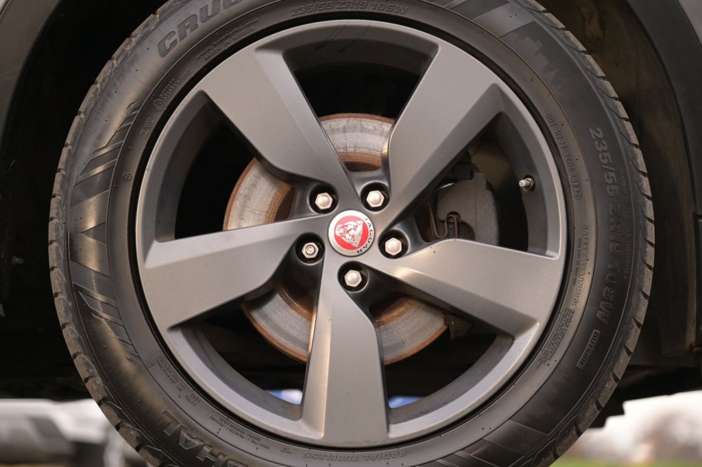 Used Jaguar E-Pace 2020 for sale - 76604956: Photo 41