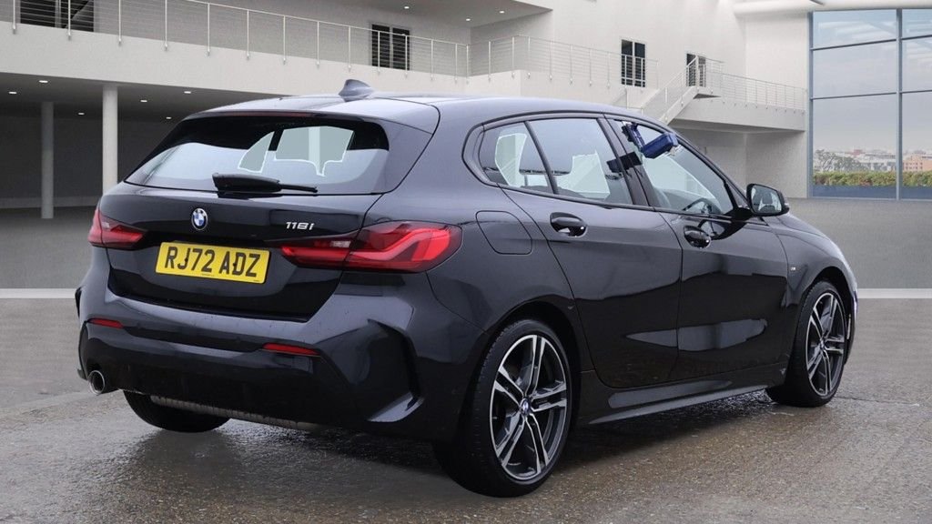 Used BMW 1 Series 2022 for sale - 76923860: Photo 2