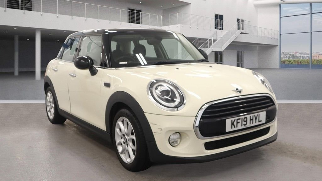 Used MINI Hatch 2019 for sale - 76132906: Photo 1
