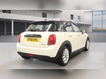 Used MINI Hatch 2019 for sale - 76132906: Photo 2
