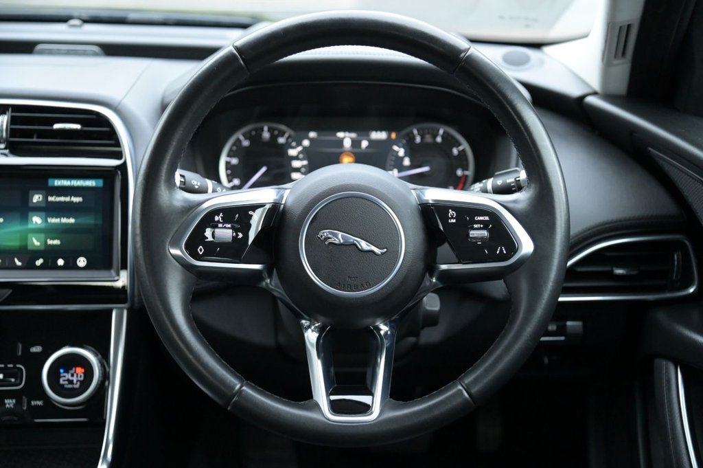 Used Jaguar XE 2019 for sale - 76710903: Photo 10