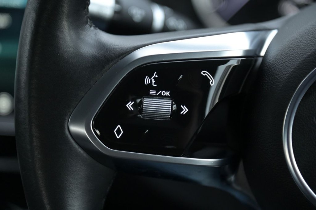 Used Jaguar XE 2019 for sale - 76710903: Photo 11