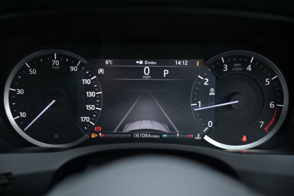 Used Jaguar XE 2019 for sale - 76710903: Photo 14