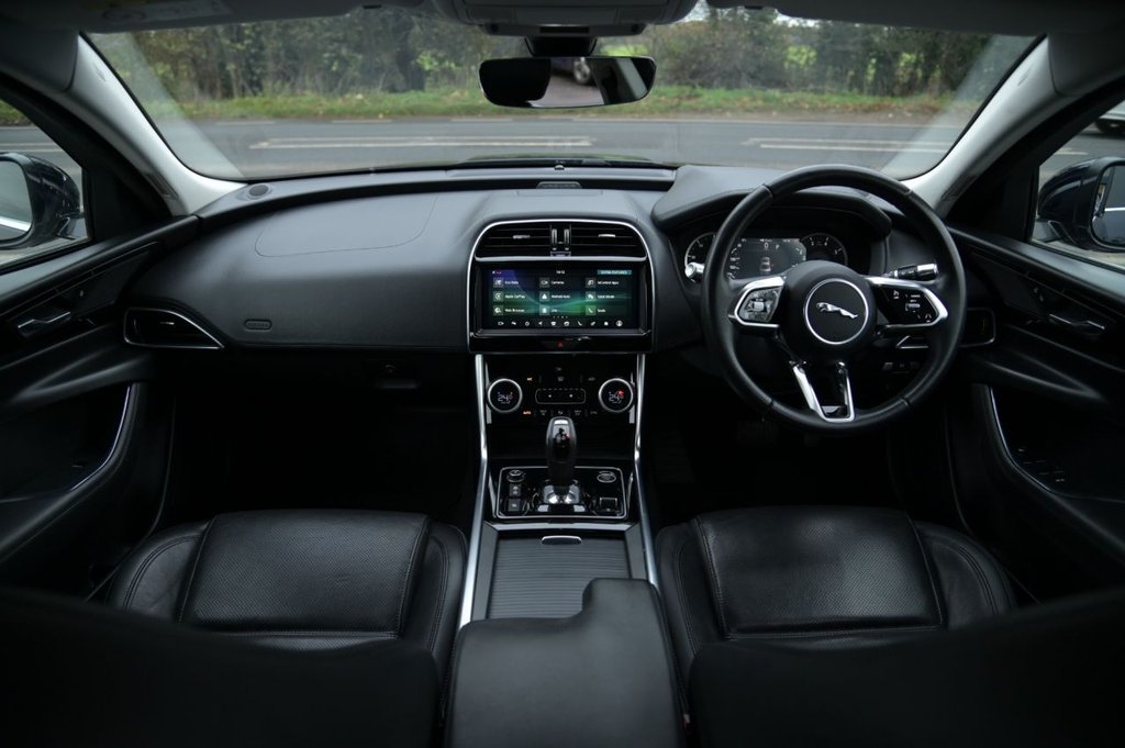 Used Jaguar XE 2019 for sale - 76710903: Photo 15