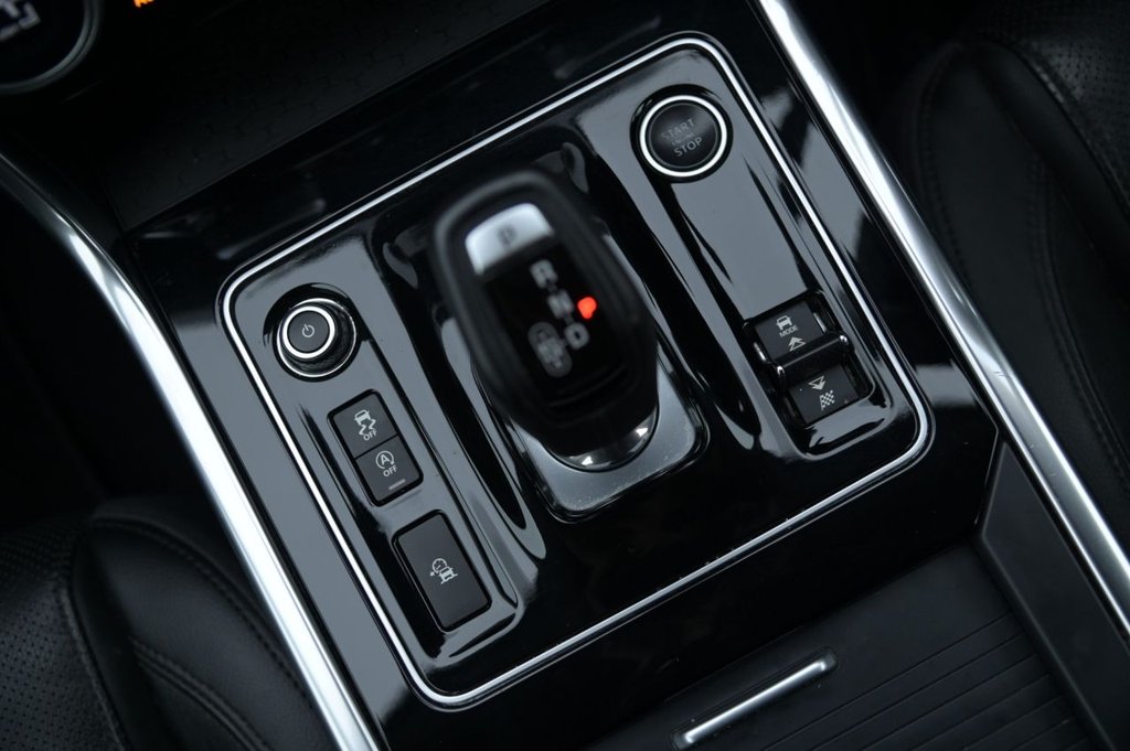 Used Jaguar XE 2019 for sale - 76710903: Photo 19