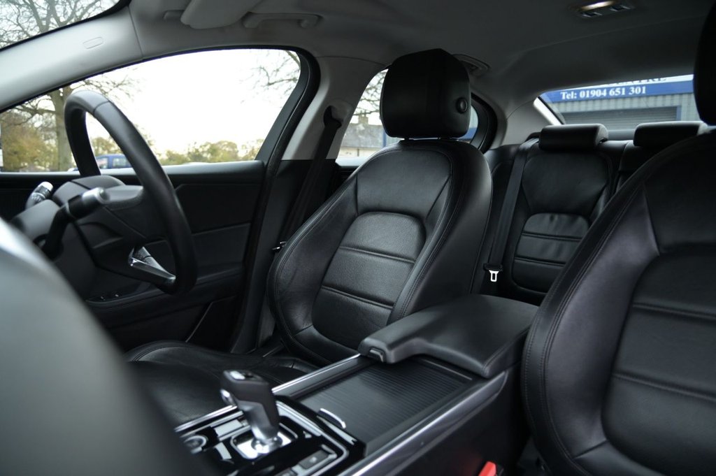 Used Jaguar XE 2019 for sale - 76710903: Photo 22