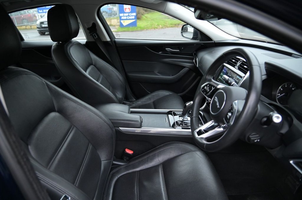 Used Jaguar XE 2019 for sale - 76710903: Photo 27