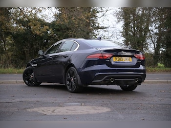 Used Jaguar XE 2019 for sale - 76710903: Photo