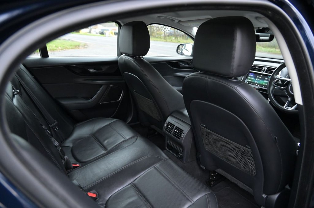 Used Jaguar XE 2019 for sale - 76710903: Photo 31