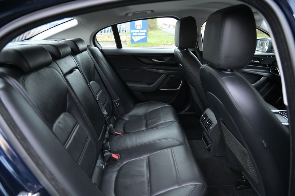 Used Jaguar XE 2019 for sale - 76710903: Photo 32