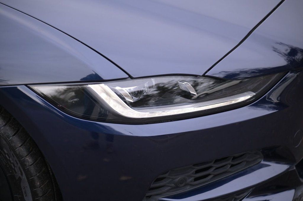 Used Jaguar XE 2019 for sale - 76710903: Photo 35