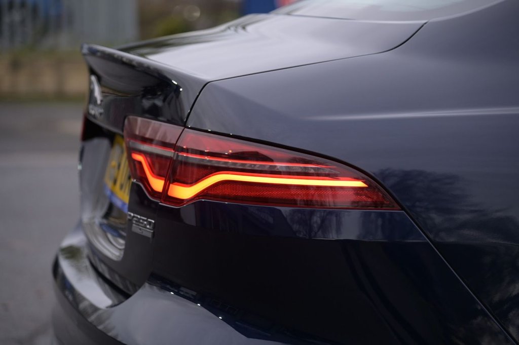 Used Jaguar XE 2019 for sale - 76710903: Photo 42