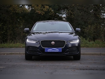 Used Jaguar XE 2019 for sale - 76710903: Photo