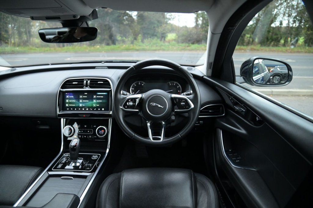 Used Jaguar XE 2019 for sale - 76710903: Photo 9