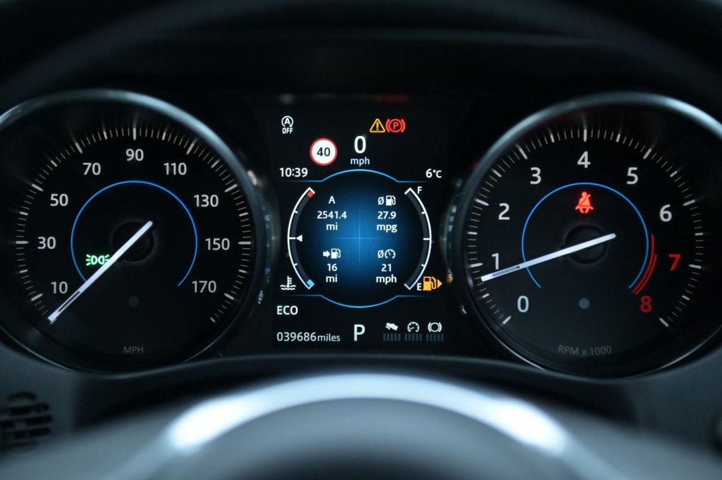 Used Jaguar F-Pace 2016 for sale - 76604930: Photo 16