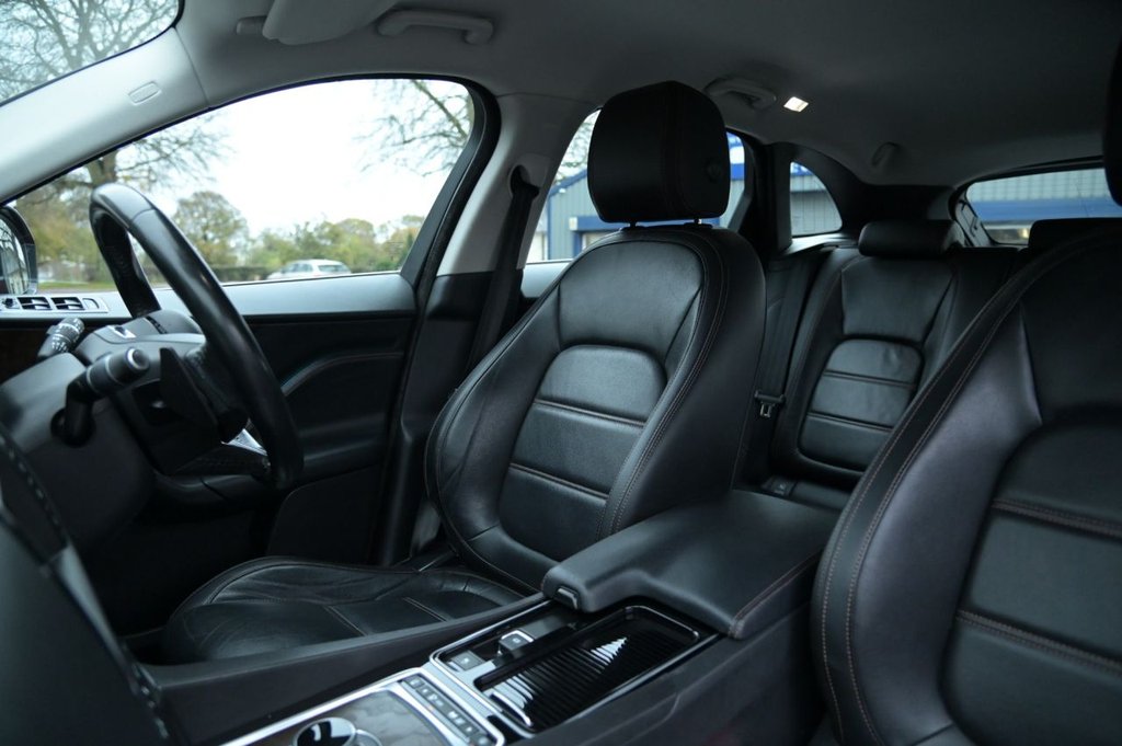 Used Jaguar F-Pace 2016 for sale - 76604930: Photo 26