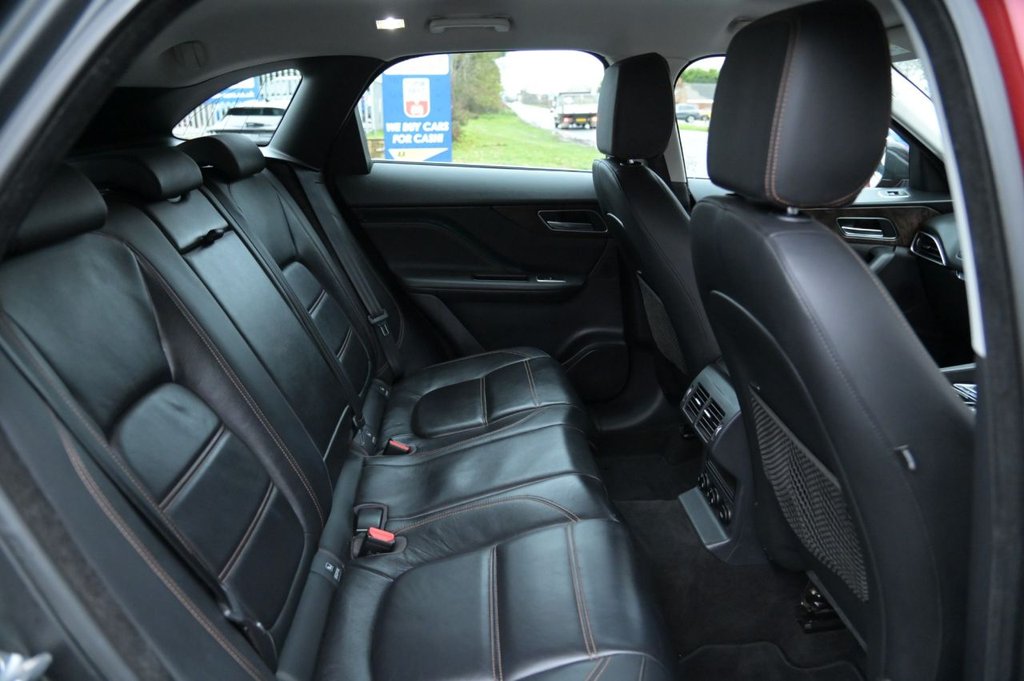 Used Jaguar F-Pace 2016 for sale - 76604930: Photo 34
