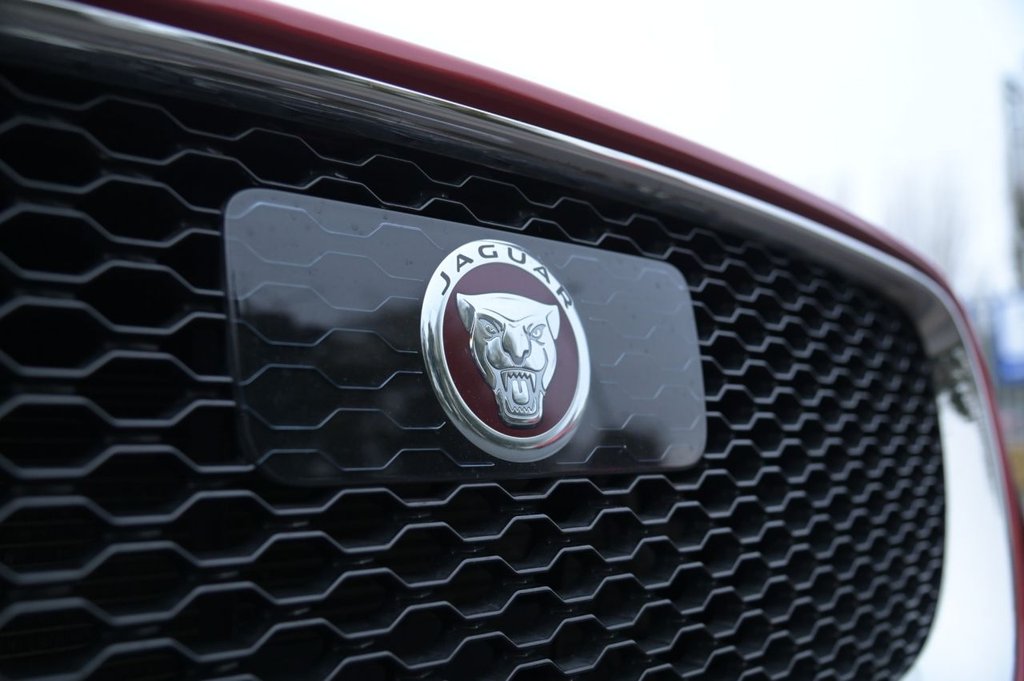 Used Jaguar F-Pace 2016 for sale - 76604930: Photo 37