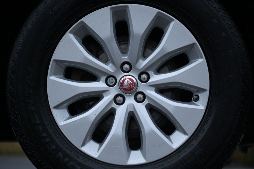 Used Jaguar F-Pace 2016 for sale - 76604930: Photo 41