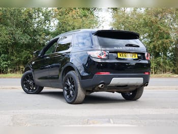 Used Land Rover Discovery Sport 2018 for sale - 79737847: Photo