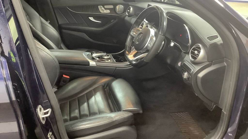 Used Mercedes-Benz C Class 2021 for sale - 77507642: Photo 7