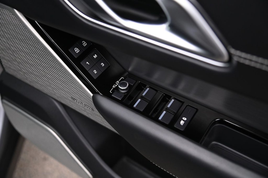 Used Land Rover Range Rover Velar 2021 for sale - 76923912: Photo 28