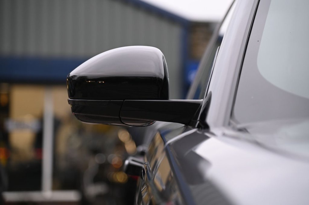 Used Land Rover Range Rover Velar 2021 for sale - 76923912: Photo 46